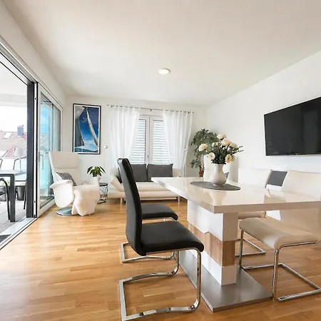 Penthouse K11 - The Bodensee Apartment