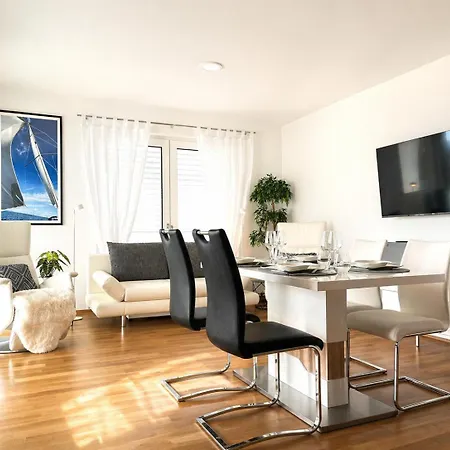 Penthouse K11 - The Bodensee Apartment